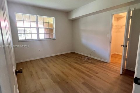 Copropriété à louer à Pembroke Pines, Floride: 3 chambres, 123.56 m2 № 2390005 - photo 6
