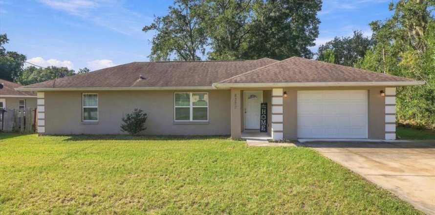 House in Summerfield, Florida 3 bedrooms, 140.75 sq.m. № 2381306