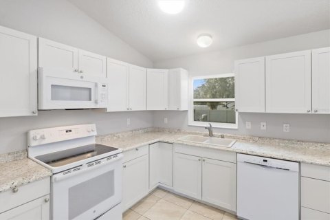 House in Summerfield, Florida 3 bedrooms, 140.75 sq.m. № 2381306 - photo 7