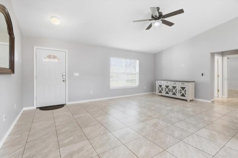 House in Summerfield, Florida 3 bedrooms, 140.75 sq.m. № 2381306 - photo 2