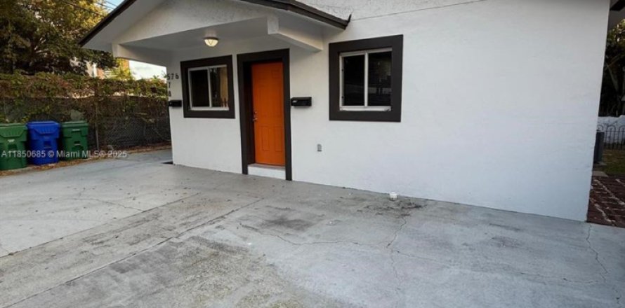 Villa ou maison à Miami, Floride 2 chambres, 74.32 m2 № 1854983