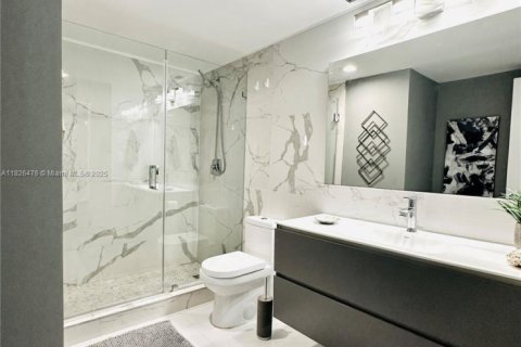 Copropriété à vendre à Sunny Isles Beach, Floride: 2 chambres, 92.9 m2 № 2276268 - photo 24