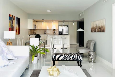 Copropriété à vendre à Sunny Isles Beach, Floride: 2 chambres, 92.9 m2 № 2276268 - photo 5