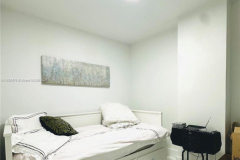 Copropriété à vendre à Sunny Isles Beach, Floride: 2 chambres, 92.9 m2 № 2276268 - photo 25