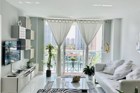 Copropriété à vendre à Sunny Isles Beach, Floride: 2 chambres, 92.9 m2 № 2276268 - photo 3