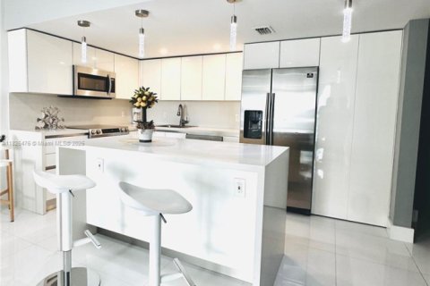 Copropriété à vendre à Sunny Isles Beach, Floride: 2 chambres, 92.9 m2 № 2276268 - photo 18