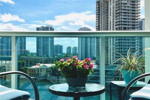 Copropriété à vendre à Sunny Isles Beach, Floride: 2 chambres, 92.9 m2 № 2276268 - photo 13