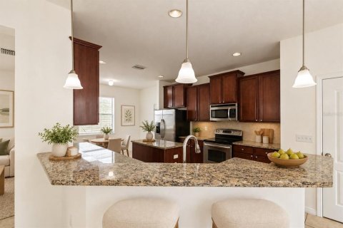 Villa ou maison à vendre à Zephyrhills, Floride: 4 chambres, 220.27 m2 № 2415030 - photo 13