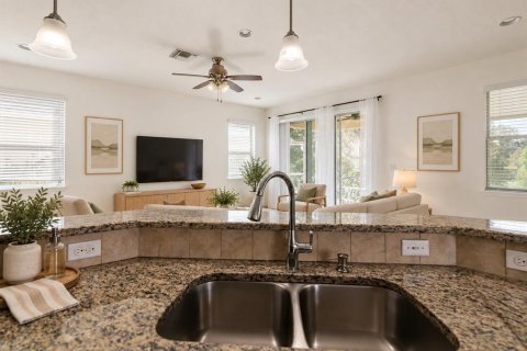 Villa ou maison à vendre à Zephyrhills, Floride: 4 chambres, 220.27 m2 № 2415030 - photo 11