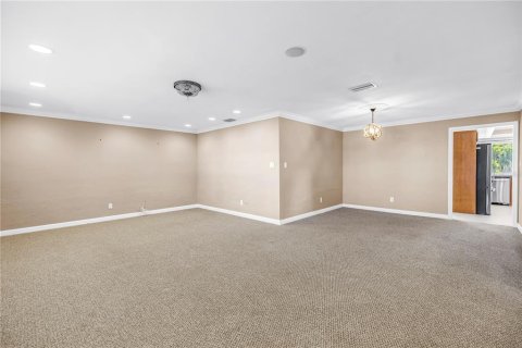 Villa ou maison à vendre à Saint Petersburg, Floride: 4 chambres, 210.14 m2 № 2151950 - photo 13