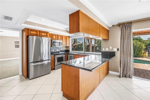 Villa ou maison à vendre à Saint Petersburg, Floride: 4 chambres, 210.14 m2 № 2151950 - photo 6