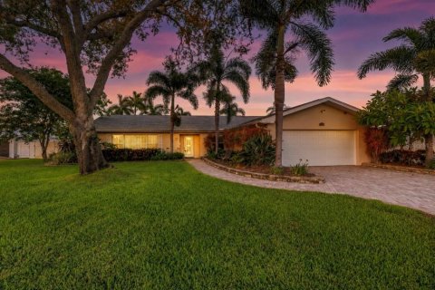 Villa ou maison à Saint Petersburg, Floride 4 chambres, 210.14 m2 № 2151950