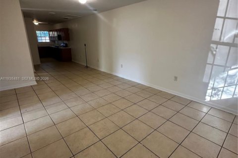 Снять в аренду виллу или дом в Майами, Флорида 3 спальни, 222.41м2, № 1996672 - фото 9