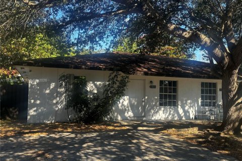 Дом в Майами, Флорида 3 спальни, 222.41м2 № 1996672