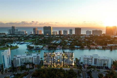 Condo in Bay Harbor Islands, Florida, 3 bedrooms  № 1839364 - photo 2
