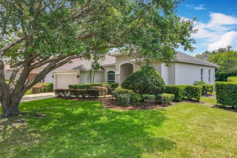Villa ou maison à louer à Lake Mary, Floride: 3 chambres, 178.47 m2 № 1784994 - photo 1