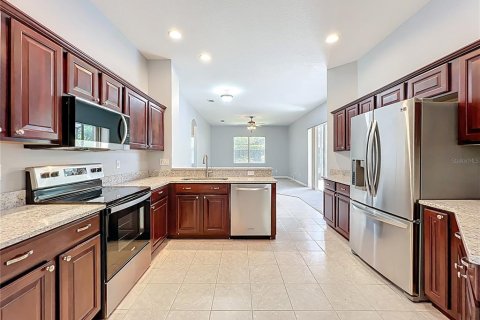 Villa ou maison à louer à Lake Mary, Floride: 3 chambres, 178.47 m2 № 1784994 - photo 8