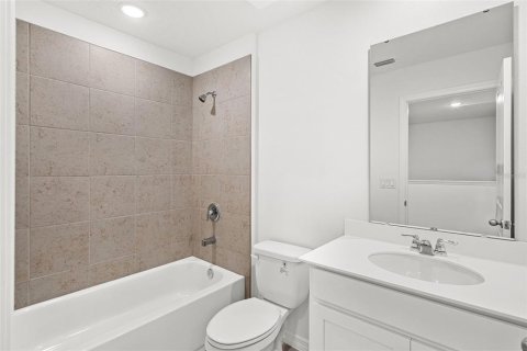 Townhouse in Orlando, Florida 3 bedrooms, 154.5 sq.m. № 2122530 - photo 21