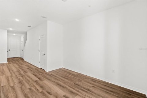Townhouse in Orlando, Florida 3 bedrooms, 154.5 sq.m. № 2122530 - photo 17