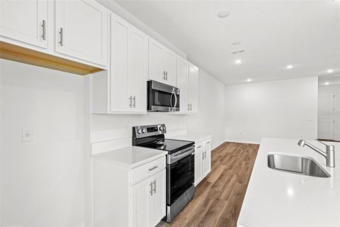 Townhouse in Orlando, Florida 3 bedrooms, 154.5 sq.m. № 2122530 - photo 14