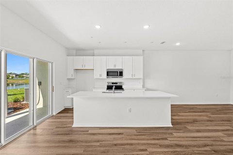 Townhouse in Orlando, Florida 3 bedrooms, 154.5 sq.m. № 2122530 - photo 10