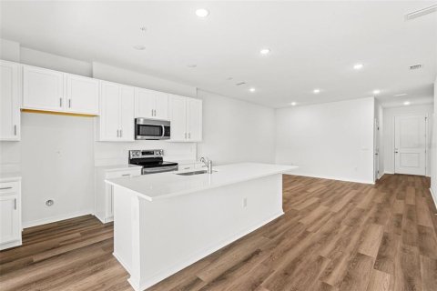 Townhouse in Orlando, Florida 3 bedrooms, 154.5 sq.m. № 2122530 - photo 11