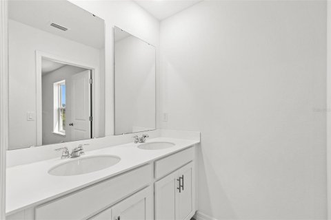 Townhouse in Orlando, Florida 3 bedrooms, 154.5 sq.m. № 2122530 - photo 27