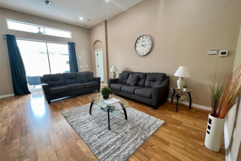 House in Davenport, Florida 4 bedrooms, 178.28 sq.m. № 1688117 - photo 7