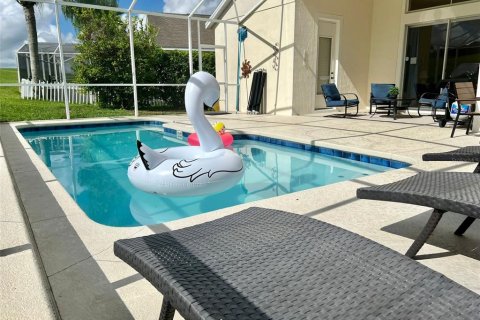 House in Davenport, Florida 4 bedrooms, 178.28 sq.m. № 1688117 - photo 3