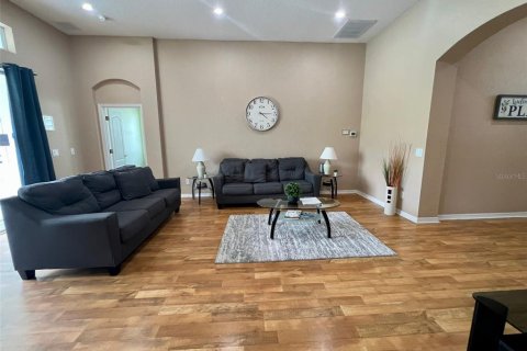 House in Davenport, Florida 4 bedrooms, 178.28 sq.m. № 1688117 - photo 9