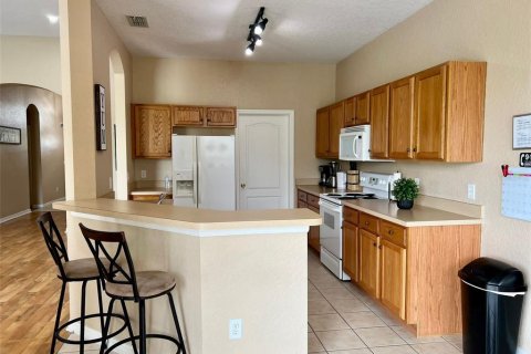 House in Davenport, Florida 4 bedrooms, 178.28 sq.m. № 1688117 - photo 11