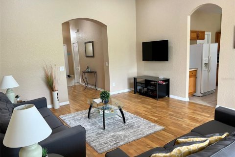 House in Davenport, Florida 4 bedrooms, 178.28 sq.m. № 1688117 - photo 10