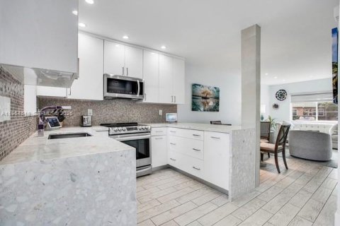 Condominio en venta en Wilton Manors, Florida, 2 dormitorios, 89.19 m2 № 2026025 - foto 5