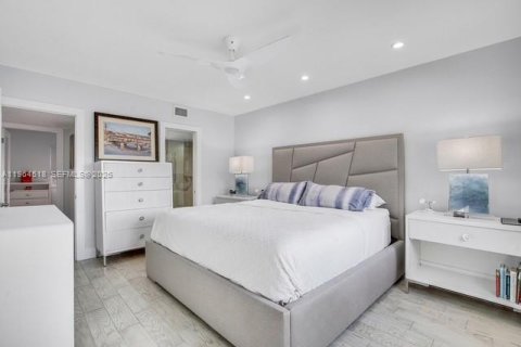 Condominio en venta en Wilton Manors, Florida, 2 dormitorios, 89.19 m2 № 2026025 - foto 13