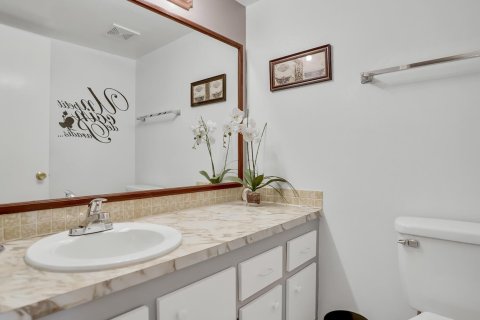 Condo in Lauderhill, Florida, 1 bedroom № 2245627 - photo 5