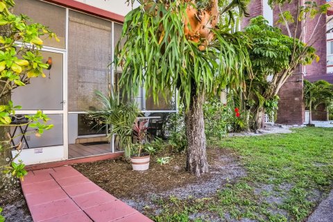 Condo in Lauderhill, Florida, 1 bedroom № 2245627 - photo 20