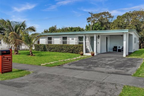 House in Fort Lauderdale, Florida 3 bedrooms, 121.98 sq.m. № 2063330 - photo 2