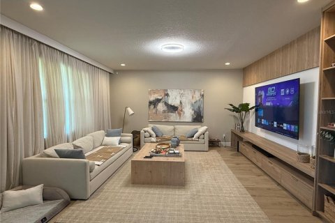 Casa en venta en Clermont, Florida, 5 dormitorios, 240.25 m2 № 2233410 - foto 2