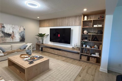 Casa en venta en Clermont, Florida, 5 dormitorios, 240.25 m2 № 2233410 - foto 3