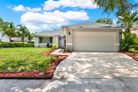 House in Orlando, Florida 3 bedrooms, 140.28 sq.m. № 1760110 - photo 3