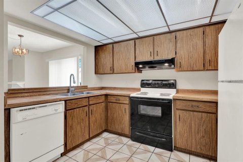 House in Orlando, Florida 3 bedrooms, 140.28 sq.m. № 1760110 - photo 25