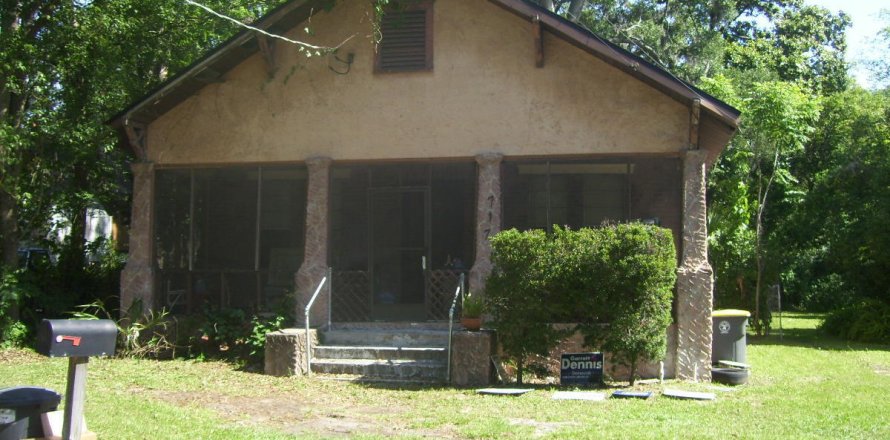 Commercial property in Jacksonville, Florida 3 bedrooms, 101.36 sq.m. № 880004