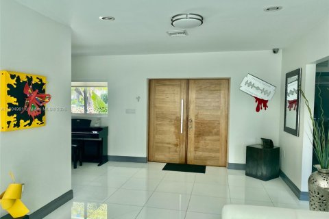 Casa en alquiler en North Miami, Florida, 3 dormitorios, 210.14 m2 № 2012101 - foto 14