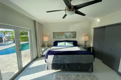Casa en alquiler en North Miami, Florida, 3 dormitorios, 210.14 m2 № 2012101 - foto 5