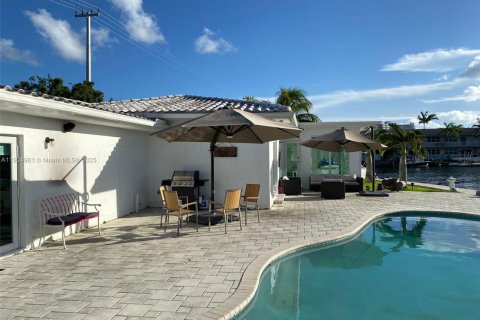 Casa en alquiler en North Miami, Florida, 3 dormitorios, 210.14 m2 № 2012101 - foto 23