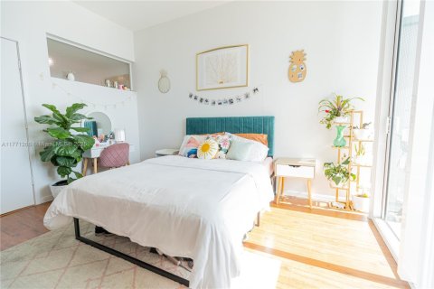 Condominio en venta en Miami, Florida, 2 dormitorios, 96.25 m2 № 1727686 - foto 20