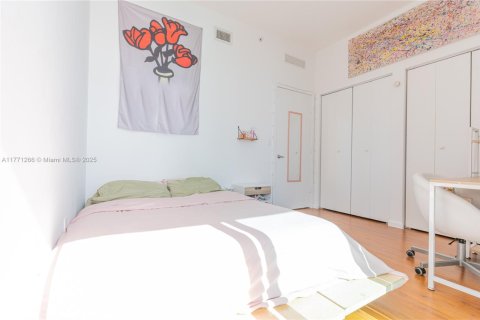 Condominio en venta en Miami, Florida, 2 dormitorios, 96.25 m2 № 1727686 - foto 16