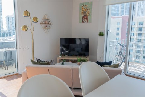 Condominio en venta en Miami, Florida, 2 dormitorios, 96.25 m2 № 1727686 - foto 2