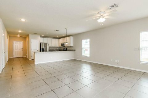 House in Kissimmee, Florida 4 bedrooms, 158.58 sq.m. № 1917977 - photo 4