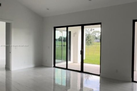 Casa en venta en Port St. Lucie, Florida, 4 dormitorios, 264.31 m2 № 1812196 - foto 24